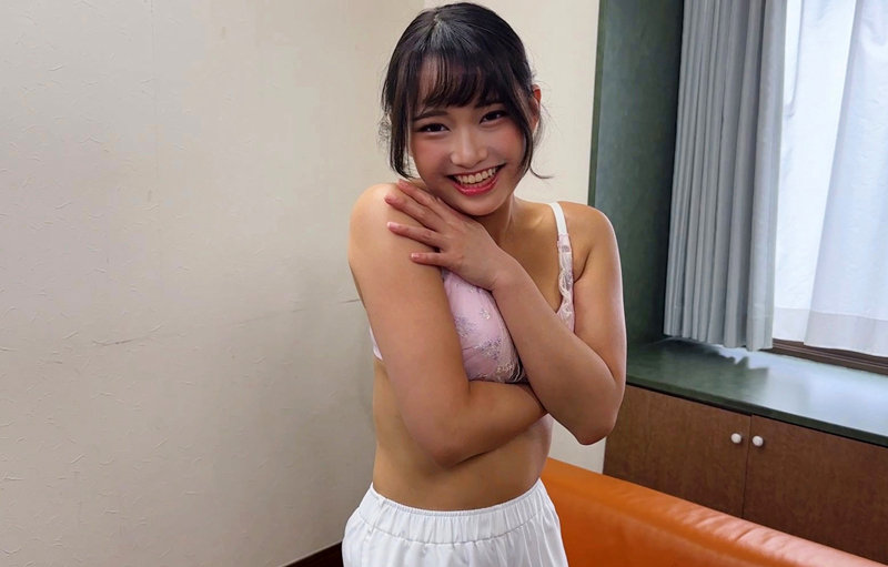 すみれさん（素人ムクムク-職–SMJS-256）の女優名は？